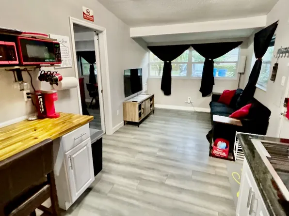 814 E 126th Ave, Tampa, FL