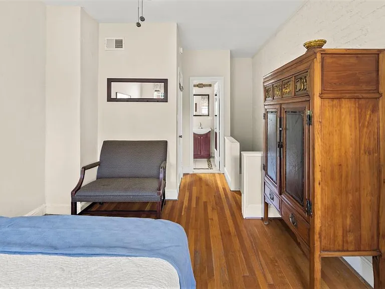 310 Millers Ct NE — Photo 11
