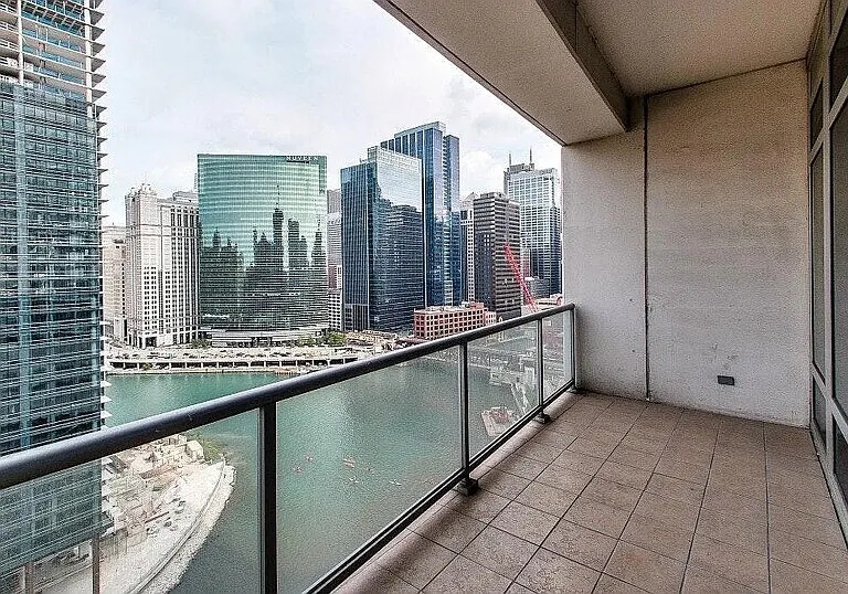 333 N Canal St #1902 — Photo 11