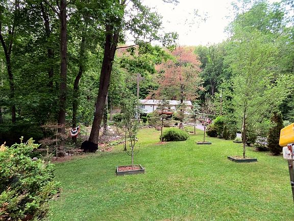 3rd image of 921 Plymouth Lake Dr E