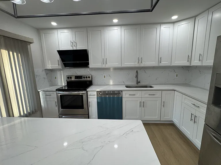 639 Townline Rd — Photo 2