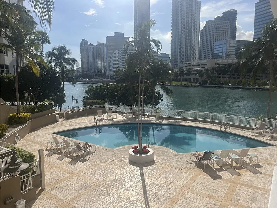 801 Brickell Key Blvd #2509
