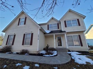 15316 W Sturgeon Dr, Olathe, KS 66062