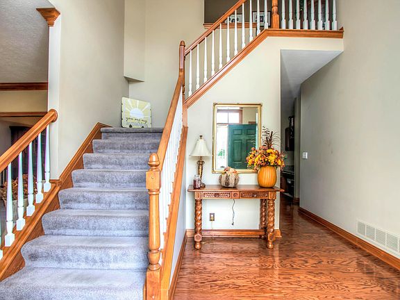 3rd image of 360 Palm Dr