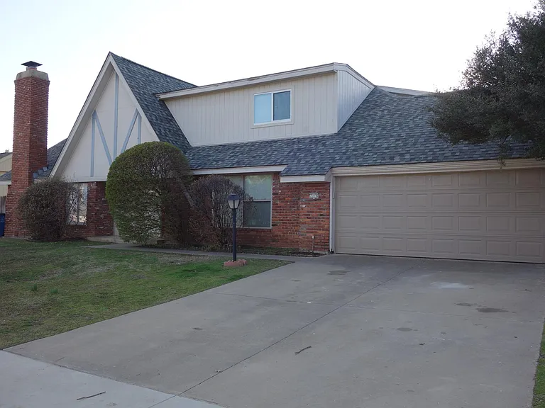 7116 S Indianapolis Ave — Photo 2