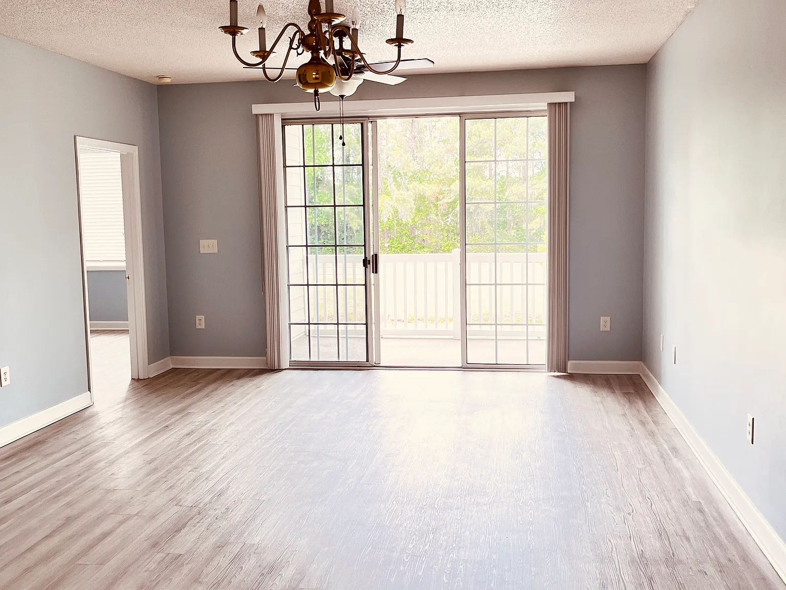 5825 Catalina Dr — Photo 2