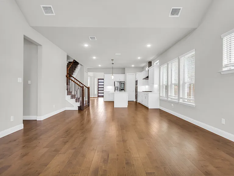 6657 Barnes Dr — Photo 11