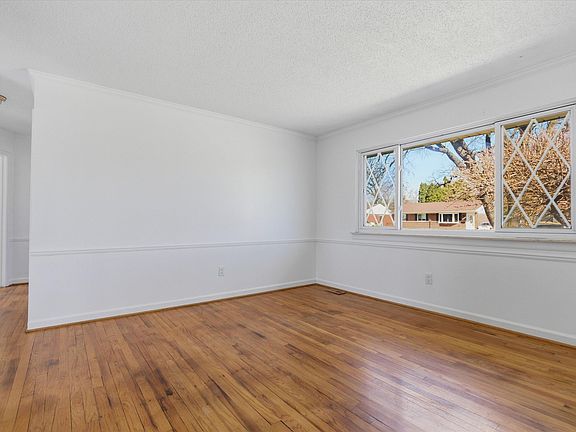 4th image of 29725 Brown Ct