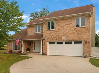 287 Windsor Dr, Bartlett, IL 60103