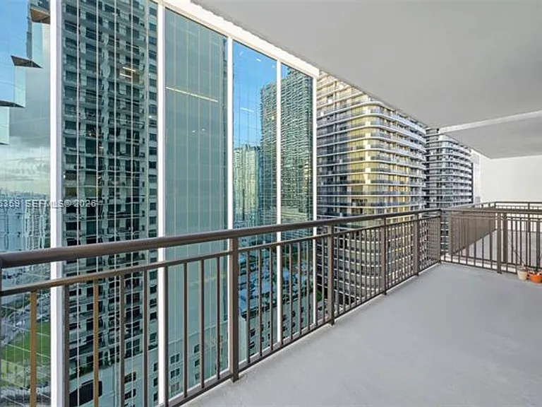 999 SW 1st Ave #CU-2214 — Photo 23