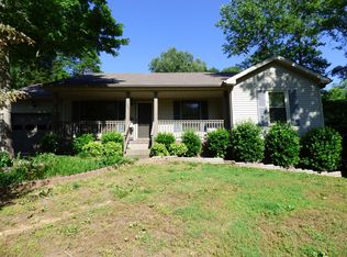 275 Denny Rd, Clarksville, TN 37043