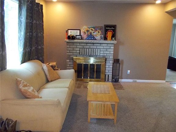 3rd image of 8009 Parkview Ave