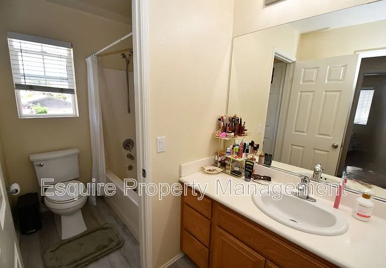371 Huerta St — Photo 24