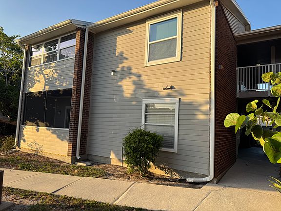 2nd image of 1400 Gandy Blvd N Unit 1309