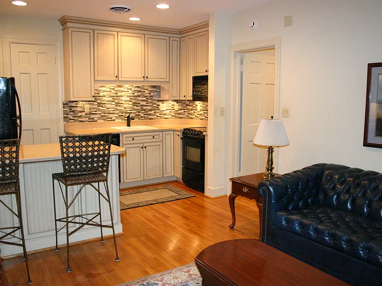 1201 Sunken Rd #1/2 — Photo 1