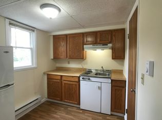 1261 State Highway 7 APT 17, Troy, NY 12180