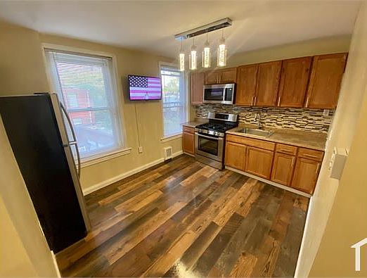 1st image of 1520 W Champlost St #2F