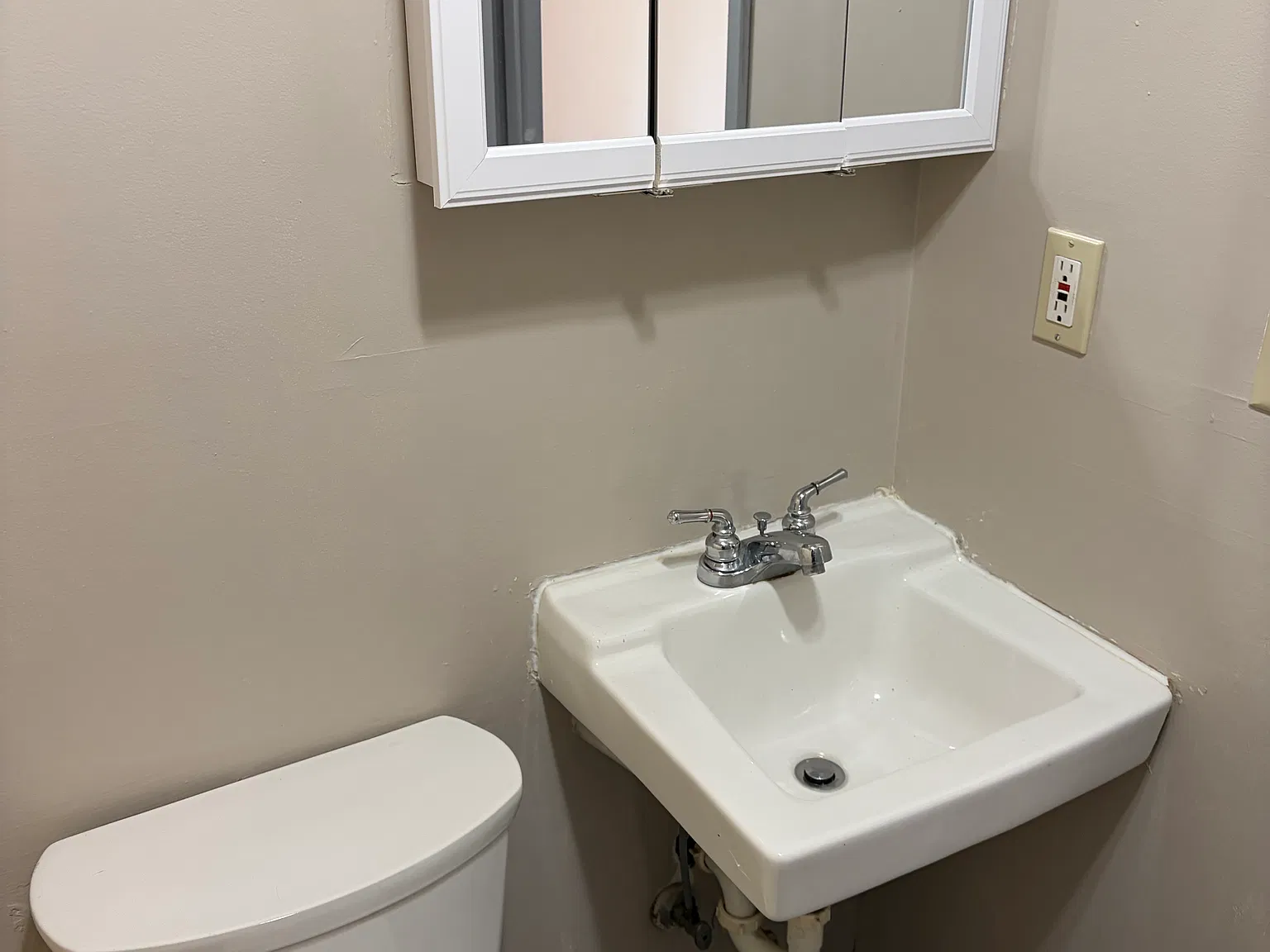 2 bed, 850 sqft, $1,000 — Photo 4