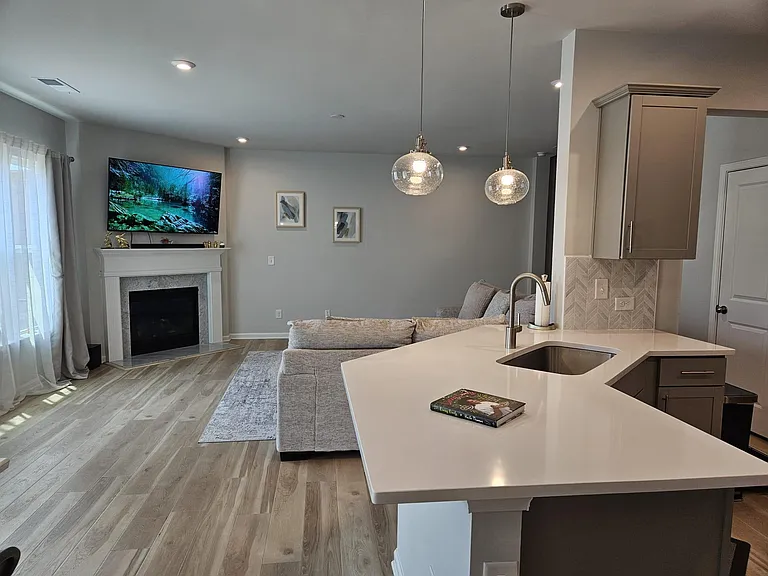 2640 Quarterdeck Dr — Photo 4