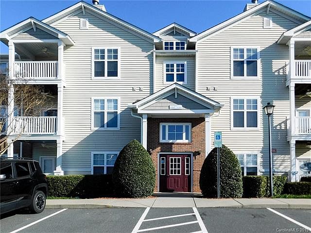 1st image of 11279 Hyde Pointe Ct