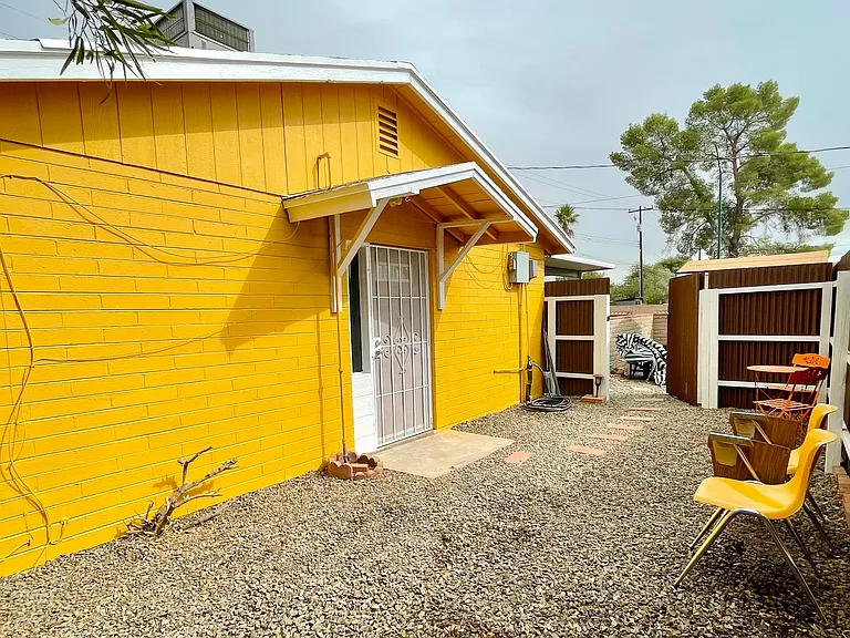 1237 E Spring St #B — Photo 10