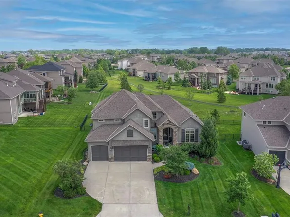 12208 W 163rd St, Overland Park, KS 66221