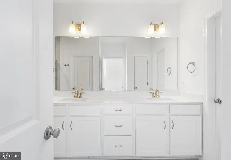 2534 Neabsco Common Pl — Photo 6