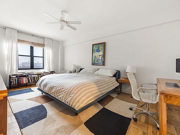 5th image of 303 Beverley Rd APT 8D