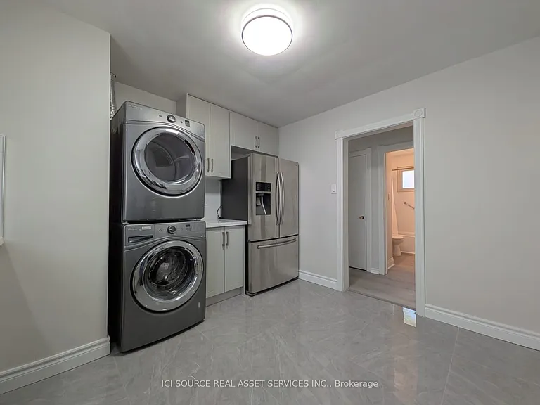21 Parkdale Dr #A — Photo 14