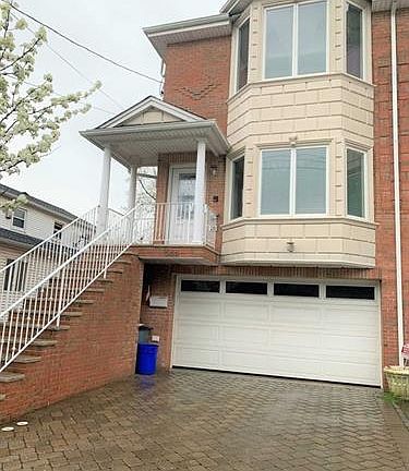 2nd image of 1588 John St #1588