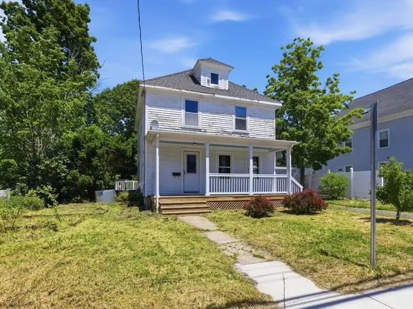 96 Union St, Holbrook, MA 02343