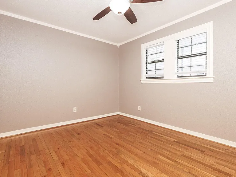 2919 Wentworth St #C — Photo 15