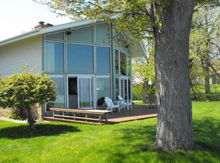 7193 Lake Rd, Madison, OH 44057