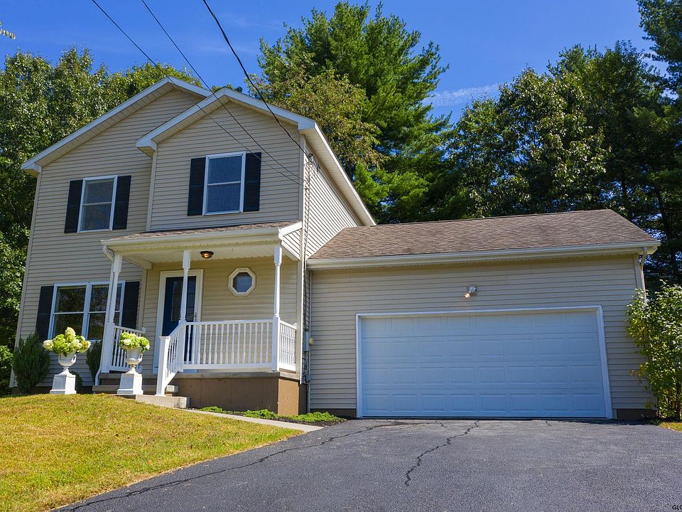 1st image of 4 Madeline Dr