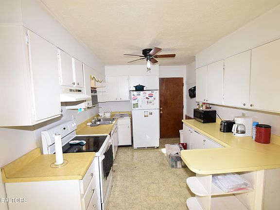 4th image of 6814 Texas Valley Rd