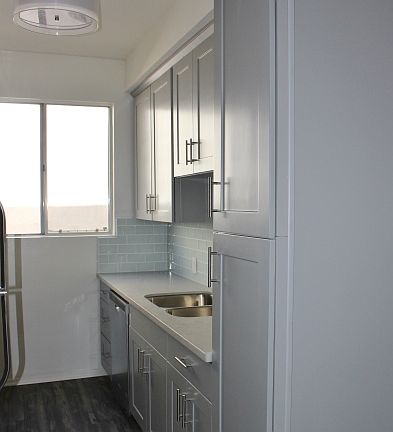 4th image of 1251 Armacost Ave APT 102