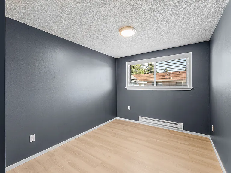 511 Avenue D #D — Photo 16