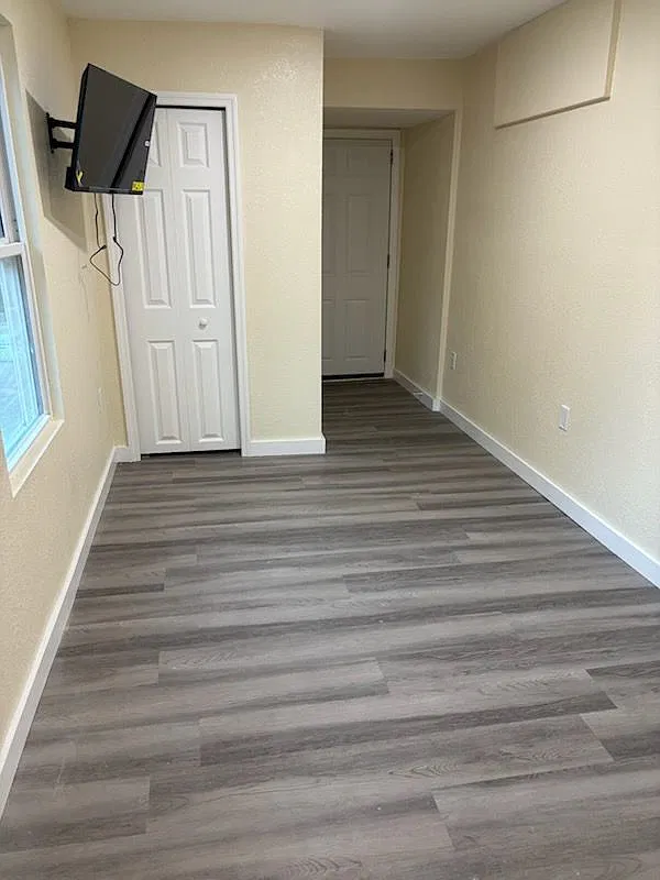 1 bed, 1.0 bath, 300 sqft, $800 — Photo 4