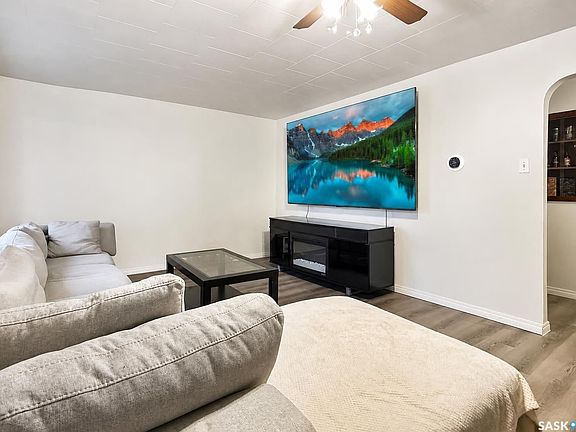 4th image of 378 9th Avenue NW