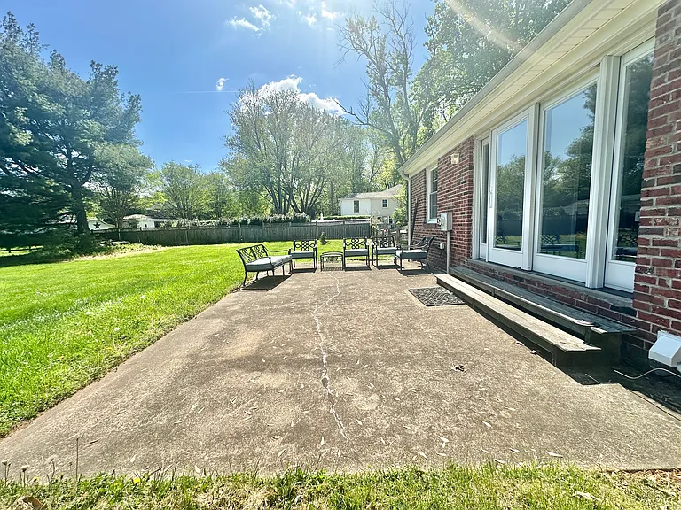 703 Kentland Dr — Photo 13