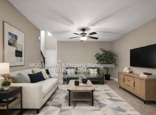 128 Barberry Ln, Raymore, MO 64083
