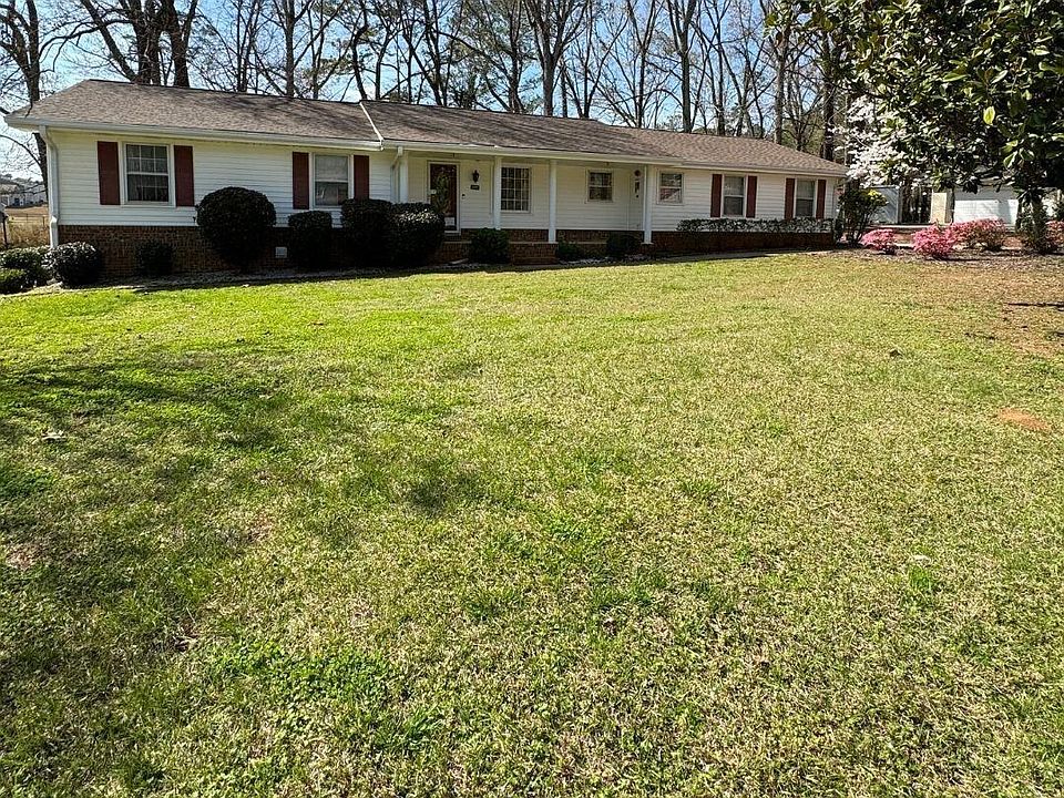 1st image of 2535 Highland Golf Course Dr SE