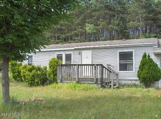 724 E Wilson Rd, Scottville, MI 49454