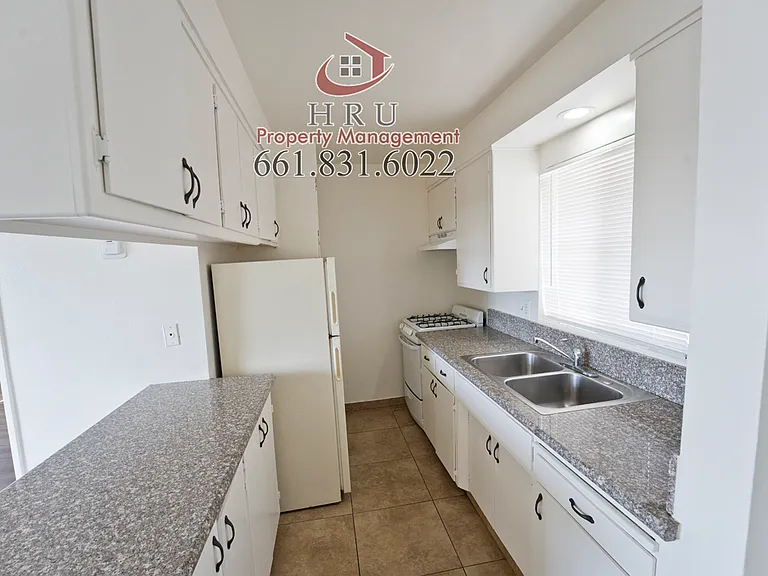 1000 Princeton Ave #1000 — Photo 9