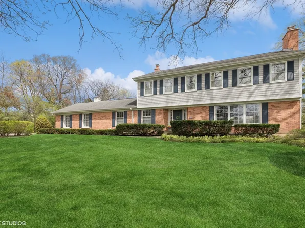 1171 Beverly Pl, Lake Forest, IL 60045