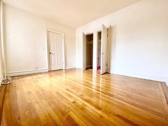 5th image of 36-20 Parsons Blvd #4G
