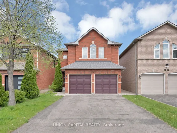 3845 Ridgepoint Way, Mississauga, ON L5N 7T7