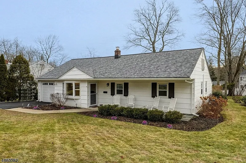 16 Spier Dr photo 1