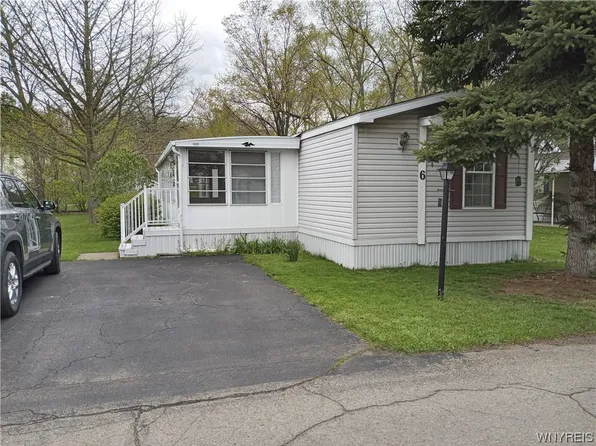 6 Ash St, Bath, NY 14810