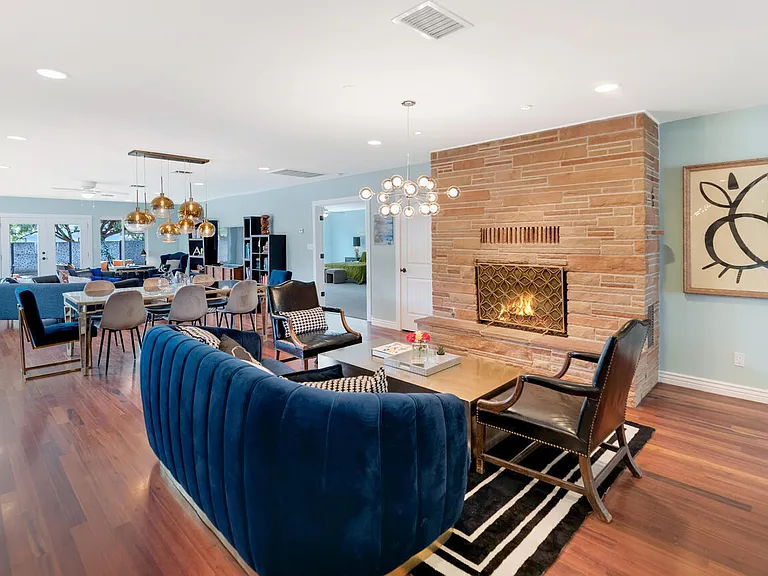 121 W Orchid Ln — Photo 8